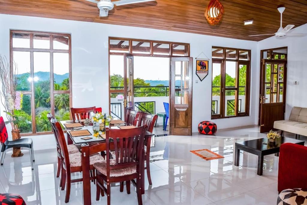 Saru Holiday Apartment - Upto 6 Guests Κάντι Εξωτερικό φωτογραφία