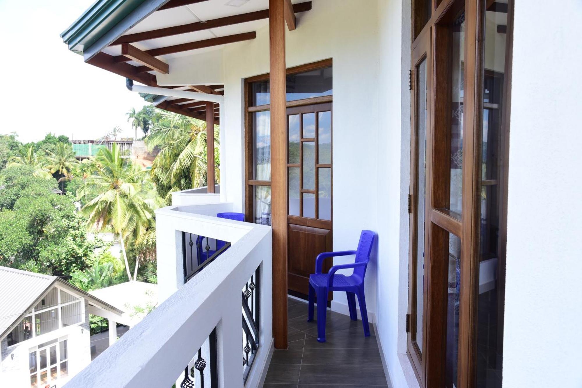 Saru Holiday Apartment - Upto 6 Guests Κάντι Εξωτερικό φωτογραφία